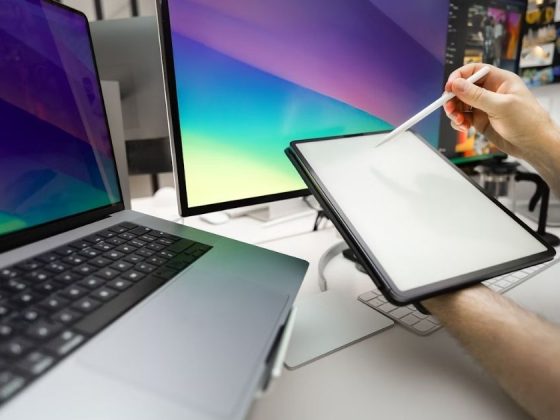 Top Portable Triple-Screen Laptop Extensions 2025