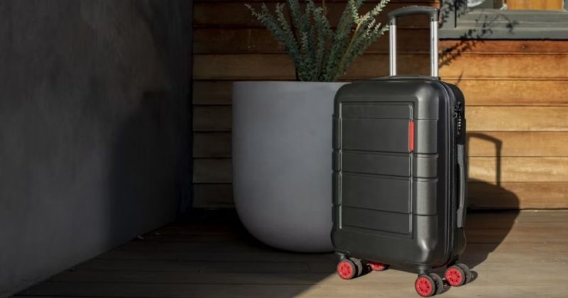 10 Reasons Smart Luggage Makes Travel Effortless & Secure